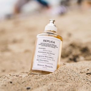 MAISON MARGIELA ’REPLICA’ Beach Walk